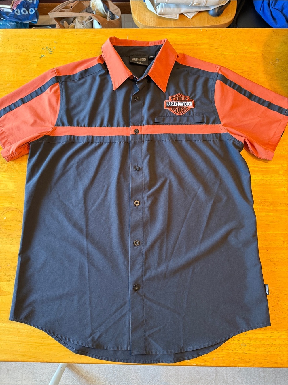 Harley Davidson garage shirt. Size Large